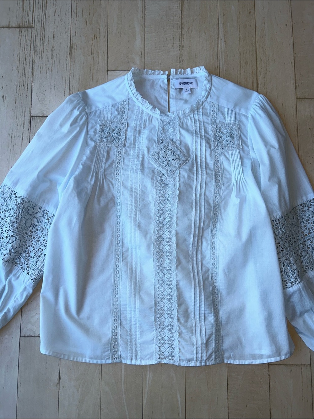 Evereve Victorian Pintuck Crochet Lace Detail Pale Blue Blouse Boho Size S EUC - Picture 7 of 16